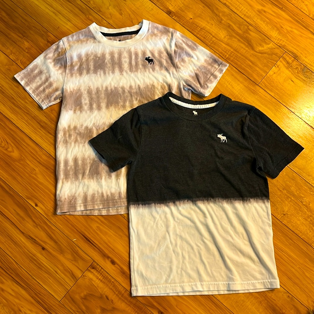 Abercrombie Kids short sleeve t-shirts (2) tie dye shirts in size 9/10. Soft.